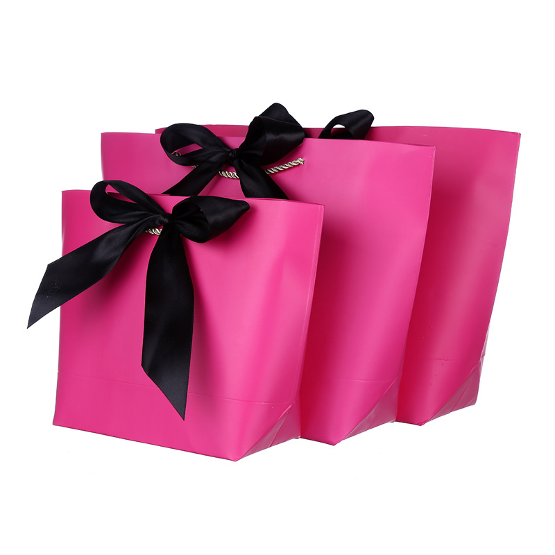 Chine Fabricant de sacs-cadeaux en papier commercial de mode en gros